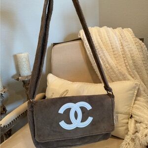 VIP-Chanel Crossbody Should Bag